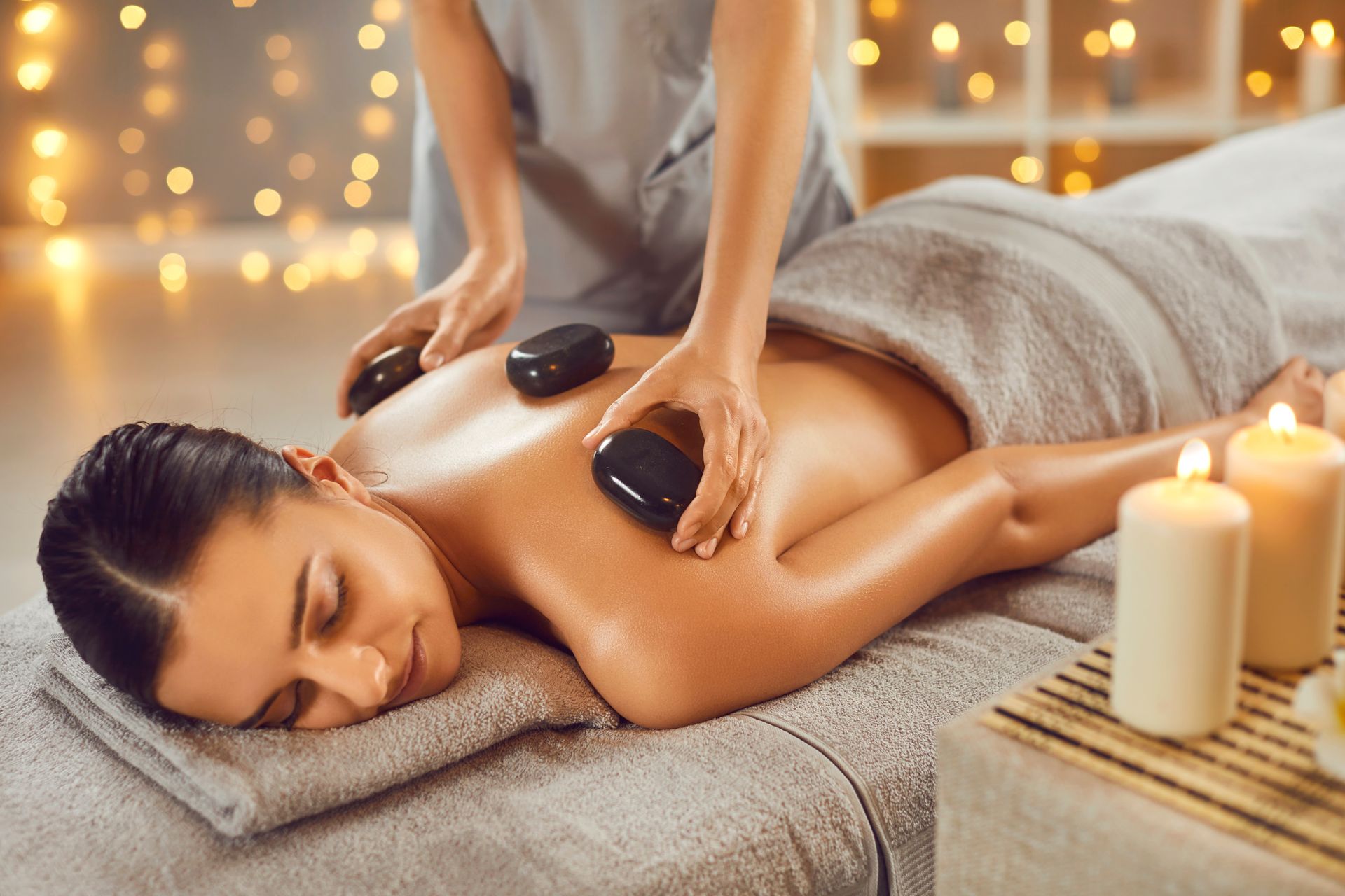 Hot stone massage in Shakhbout city 